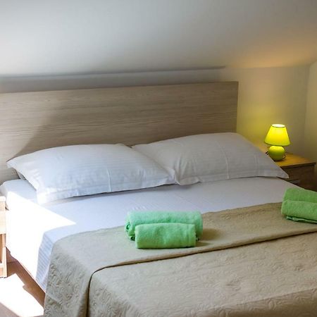 Apartman Iva Zara Bagian luar foto