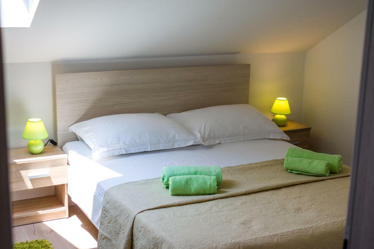 Apartman Iva Zara Bagian luar foto