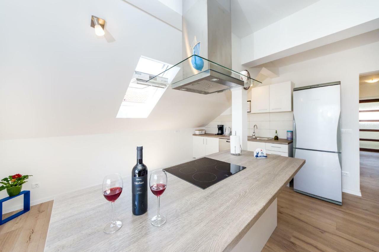 Apartman Iva Zara Bagian luar foto