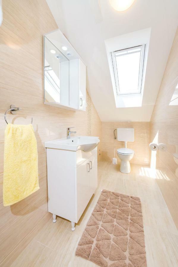 Apartman Iva Zara Bagian luar foto