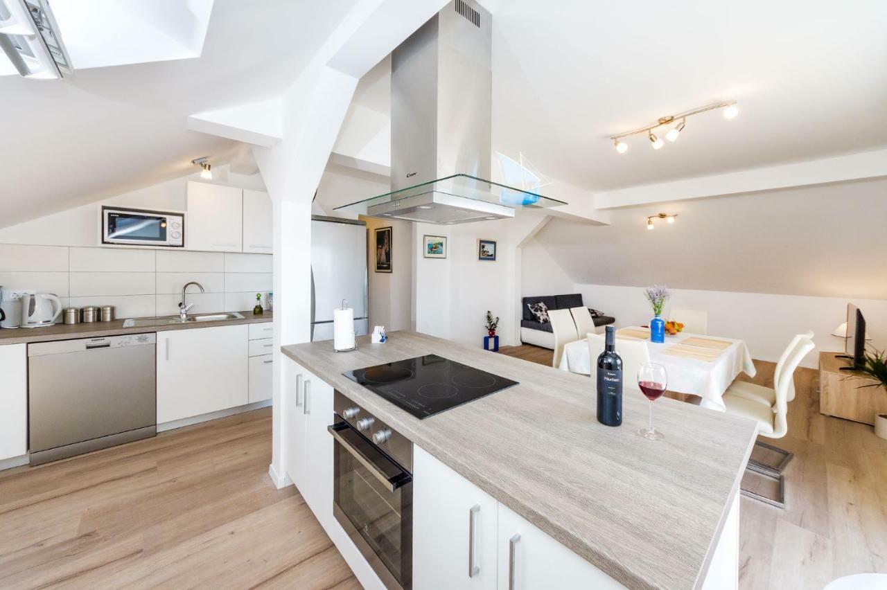 Apartman Iva Zara Bagian luar foto