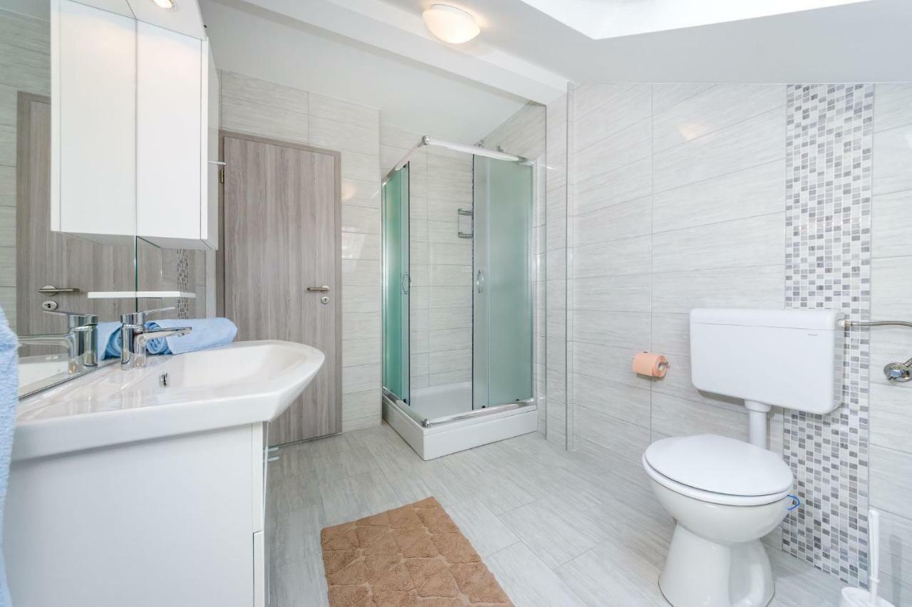 Apartman Iva Zara Bagian luar foto