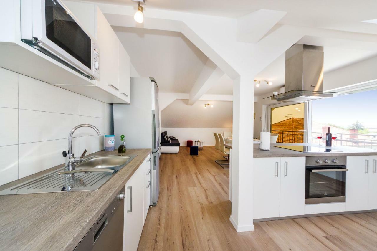 Apartman Iva Zara Bagian luar foto