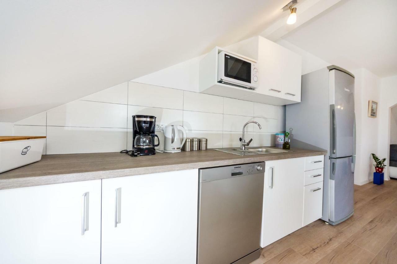 Apartman Iva Zara Bagian luar foto
